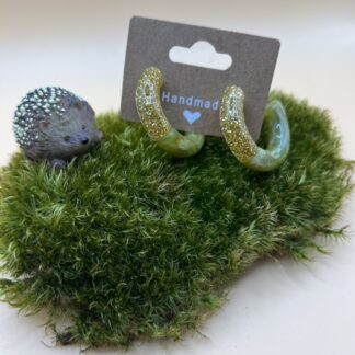 Créoles tubes verts et base pailletée